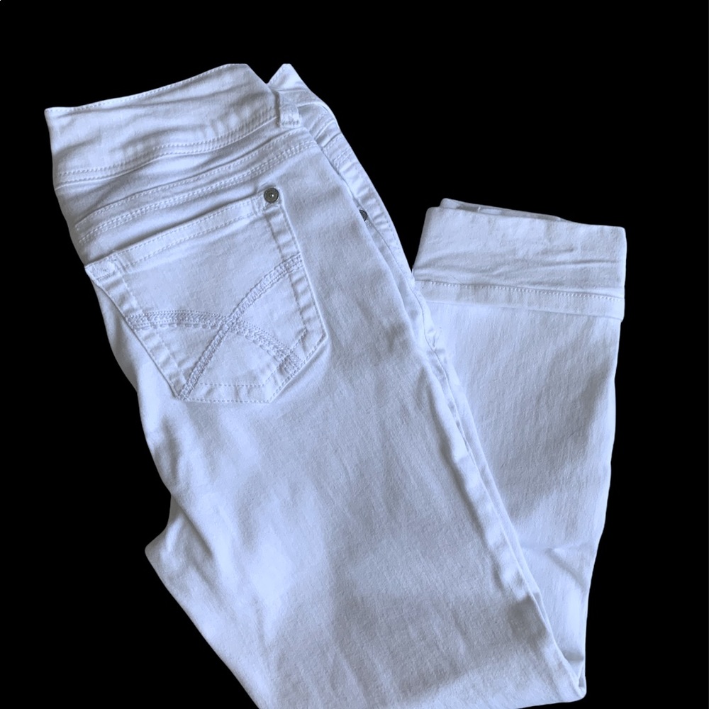 Wallflower cropped white jeans with cuff size 5